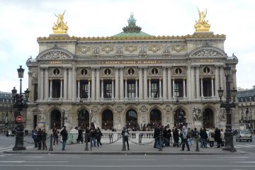 Опера Гарнье. Париж. Источник 
https://upload.wikimedia.org/