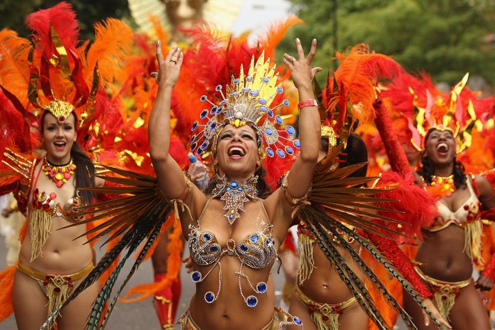 Участники Ноттинг-Хиллского карнавала. Лондон. Источник http://eaculture.ru/